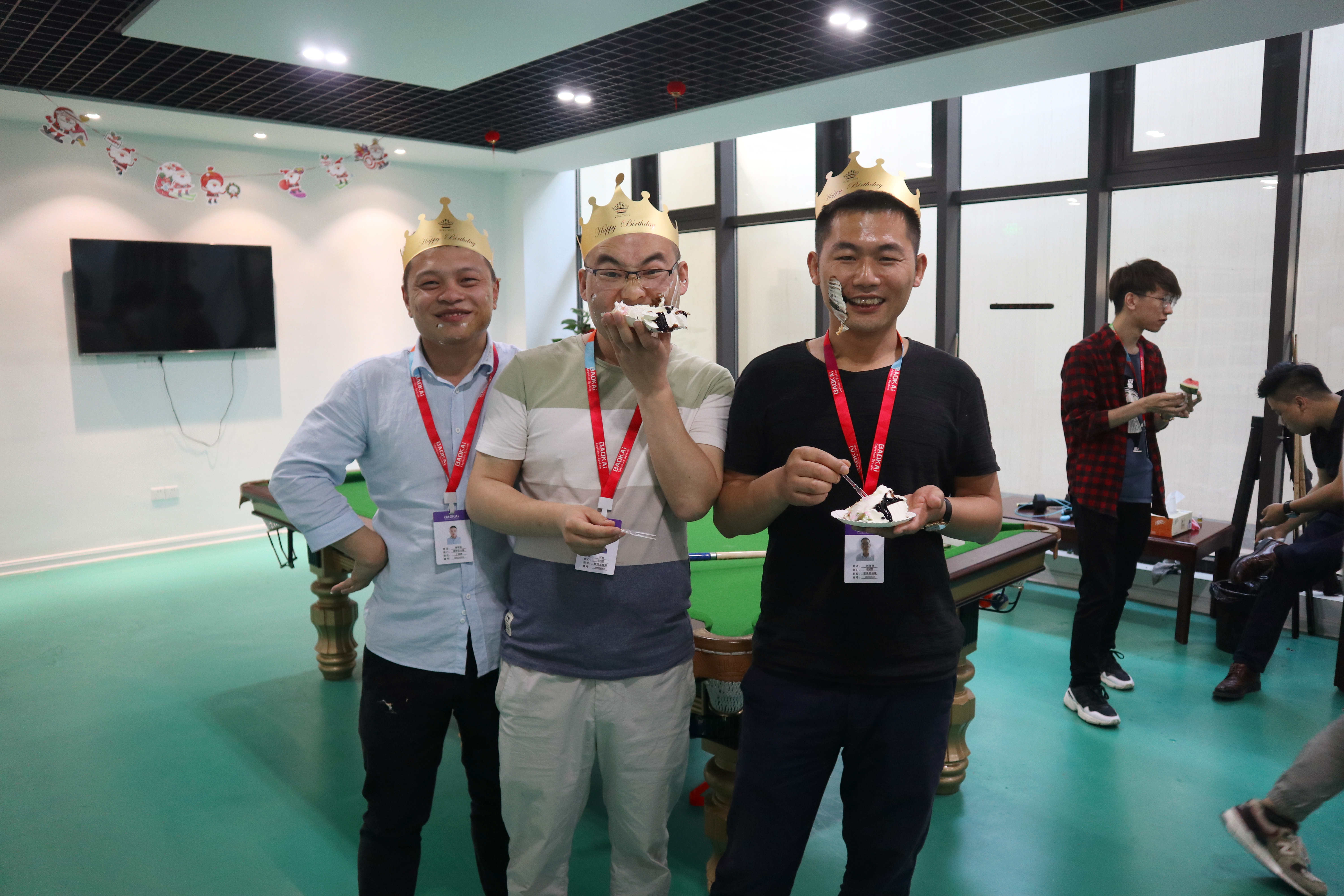 員工集體生日會(huì) | 繽紛五月，把美好的祝福送給你