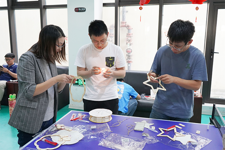 月圓中秋 · 集體慶生 | 溫馨九月，迎佳節(jié)，賀生辰，共團(tuán)圓！